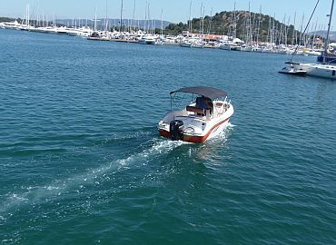 Speedy Extasy 610  Rent a Boat Murter 13 Speedy Extasy 610  Rent a Boat Murter 13
