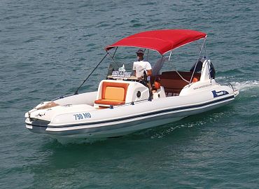 Motorboat rental Croatia Marlin 23 Motorboat rental Croatia Marlin 23